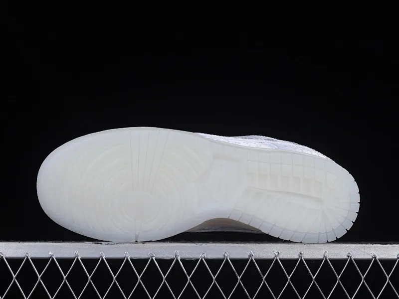 All Categories Nk SB Dunk Series Nk SB Dunk Low Low-top sneakers F version Nk Dunk Low x Fragment
